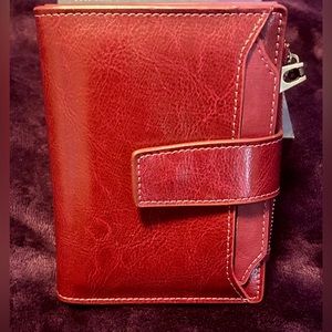 Women's Small Leather RFID Bifold Wallet